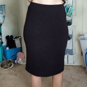 Black Ribbed Knee-Length BodyCon Pencil Skirt